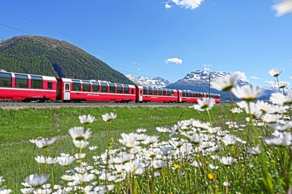 IL TRENINO DEL BERNINA, LIVIGNO E SAINT MORITZ
