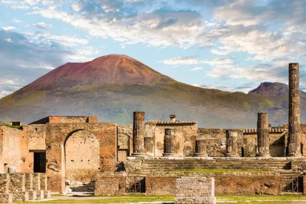 NAPOLI, COSTIERA AMALFITANA,  POMPEI E CASERTA